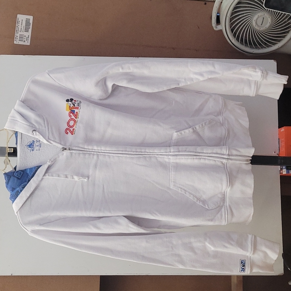Walt Disney World 2021 Mickey Mouse & Friends Zip Hoodie Size L